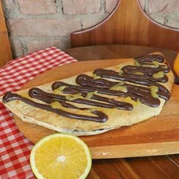 Calzone Chocolate com Laranja